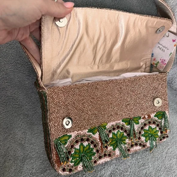 Made in India Palm Tree Tassel Beaded bag - Picture 5 of 6